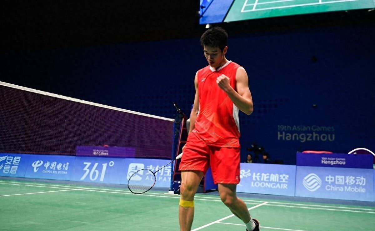 九游游戏中心下载 官方版-出色发挥首场状态出色，公牛观众沸腾！，Faker重返赛场上演精彩一战的简单介绍